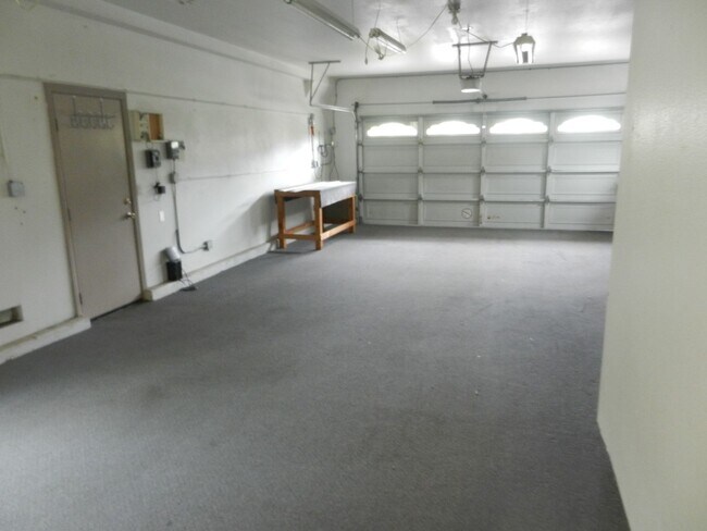 Building Photo - 3211 Rancho Quartillo