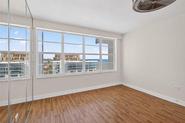 Building Photo - 3111 N Ocean Dr