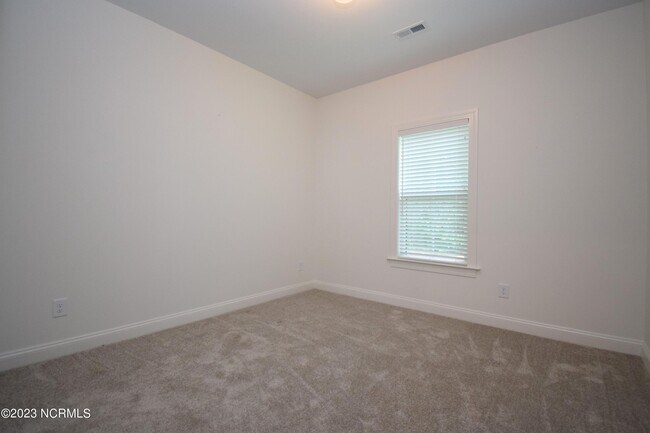 Building Photo - 4274 Pinehurst Ct