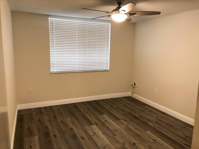 Building Photo - 7808 Sonoma Springs Cir
