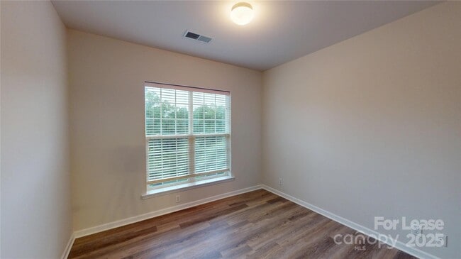 Building Photo - 14648 Via Sorrento Dr