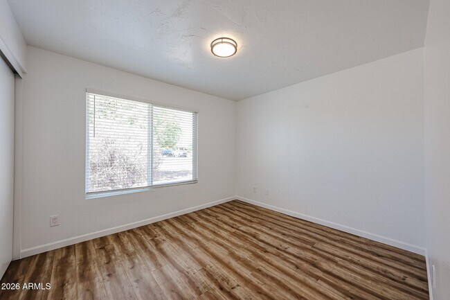 Building Photo - 2602 E Charleston Ave