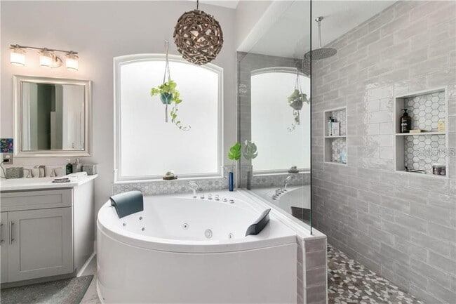 Building Photo - 231 Lakay Pl