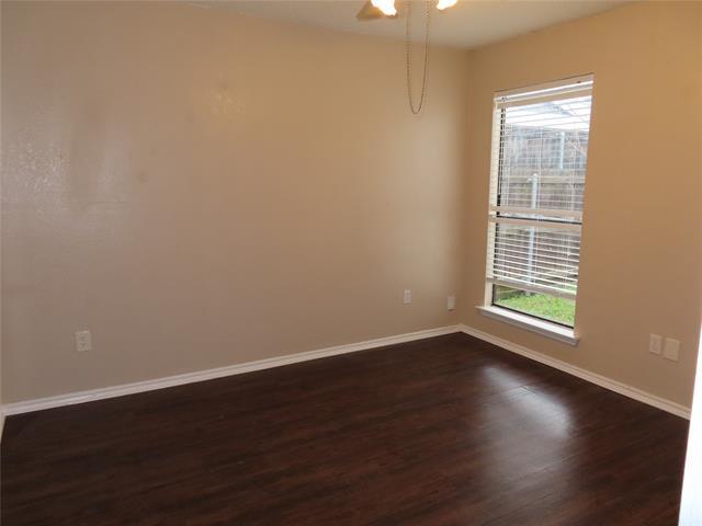 Building Photo - 1216 Paintbrush St