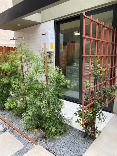 Outdoor Shower/Bathroom Patio - 1321 9th St