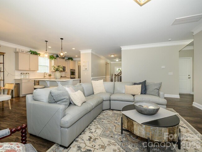 Building Photo - 3009 Lydney Cir