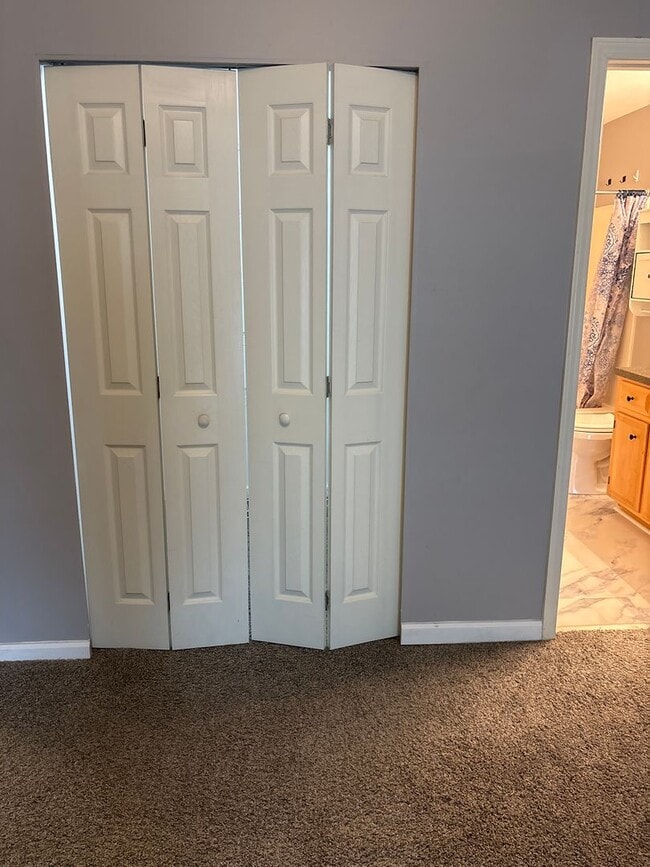 Building Photo - Your Dream Townhome Awaits