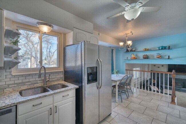 Building Photo - Charming 4 Bed 2 Bath Home in 80917!!!