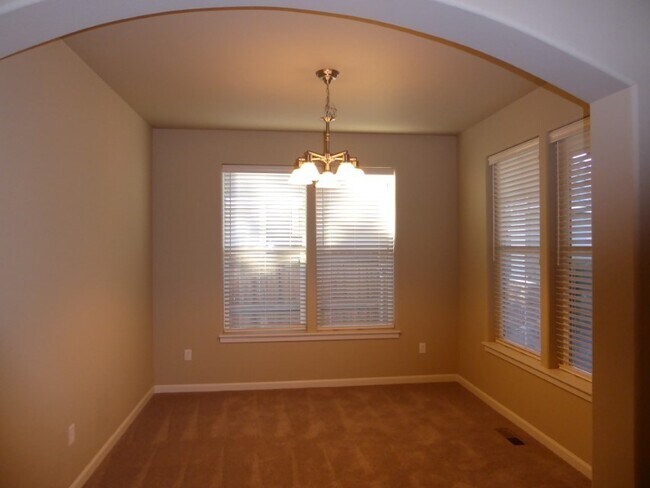 Building Photo - 63020 NE Amherst Pl