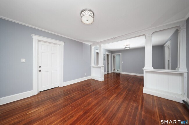 Building Photo - 78 Maplewood Ave