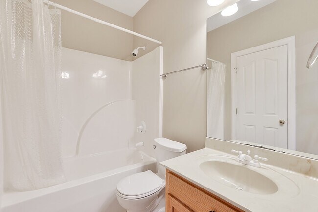 Building Photo - 614 Greene Dr