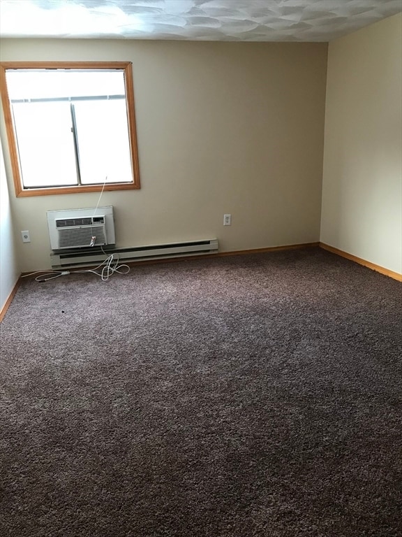 Building Photo - 96 Main St