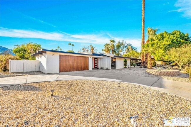 Primary Photo - 40851 Bob Hope Dr