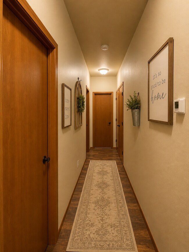 Building Photo - Spread Out in Style—Your 3 Bed Duplex Awaits