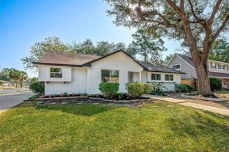Building Photo - 23130 Bayleaf Dr