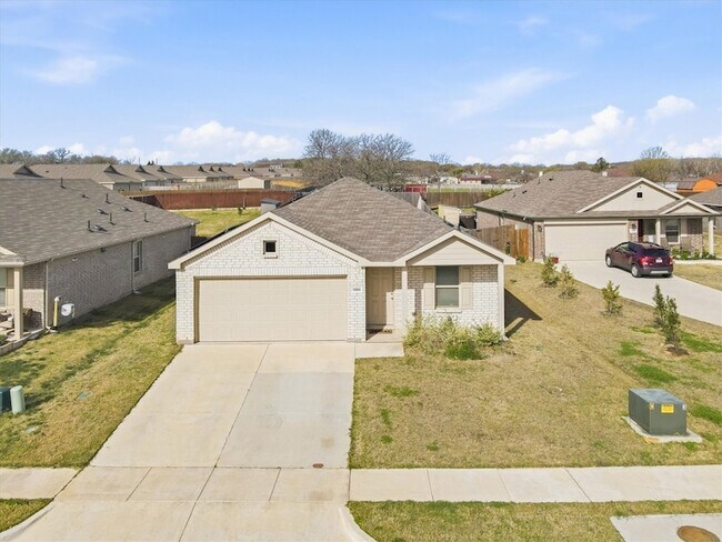 Building Photo - 1393 Beach Dr