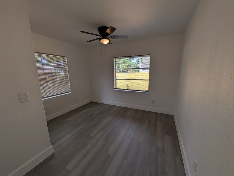 Building Photo - 6201 N 38th St