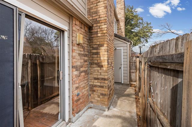 Building Photo - 1101 Brighton Dr