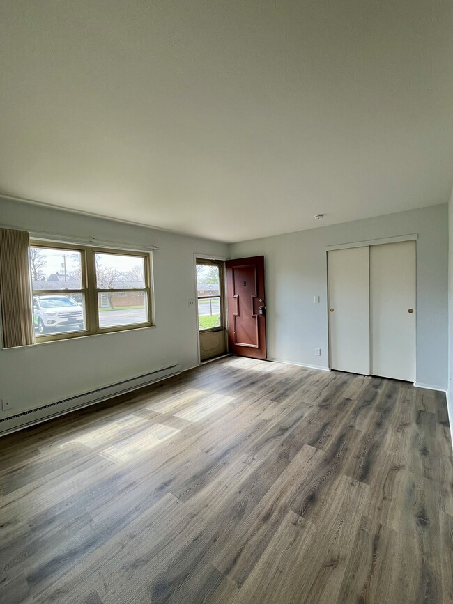 Building Photo - 767 N Macomb St