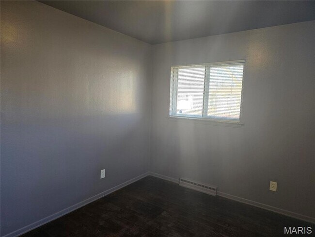 Building Photo - 1200 Rhea Ave