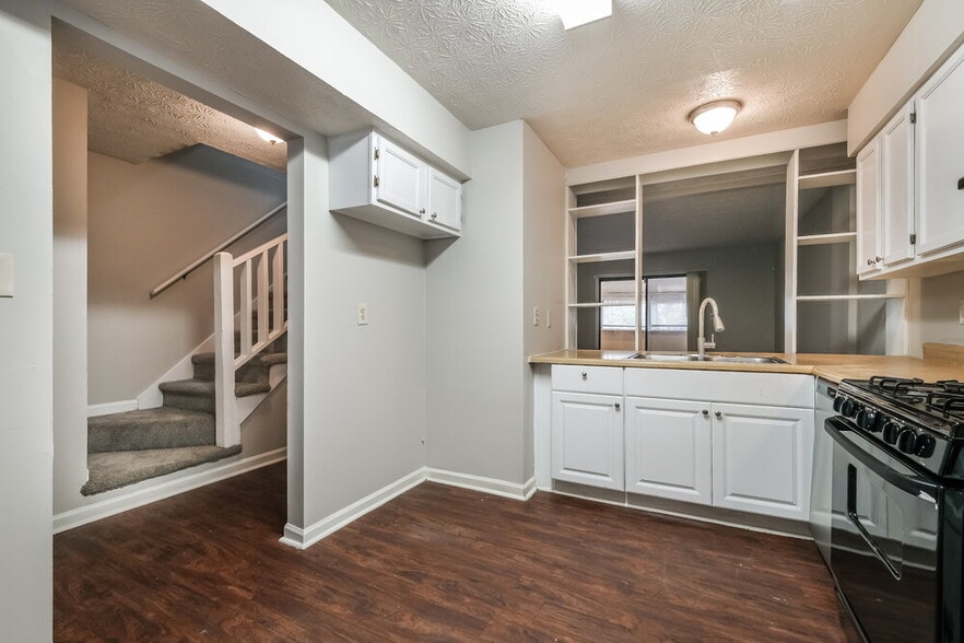 Building Photo - 946 Ohara Dr
