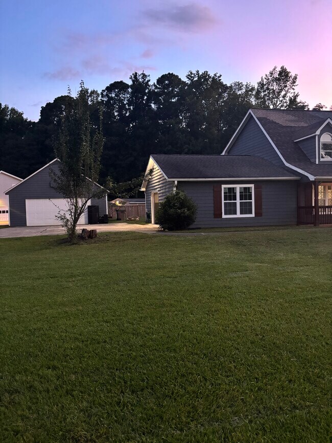 Building Photo - 15 Oak Hill Ct