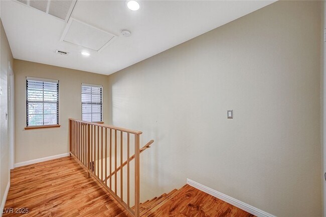 Building Photo - 5923 Laredo St