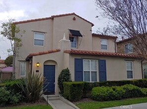 Building Photo - 7 Sonata St