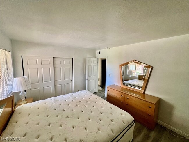 Building Photo - 4380 Sandy River Dr