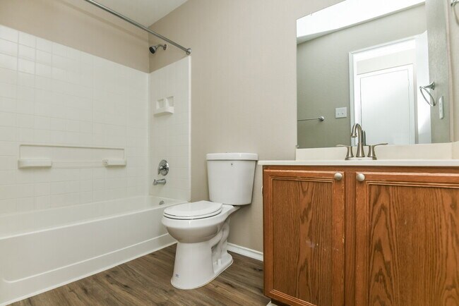 Building Photo - 6937 Brookglen Ln