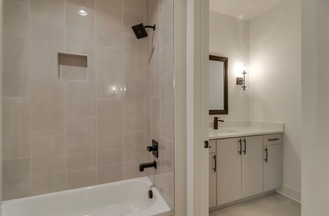 Building Photo - 3325 Felicia St