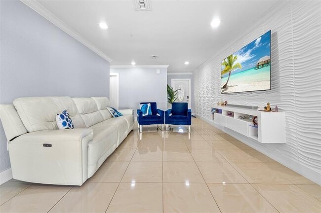 Building Photo - 4121 Eastridge Cir