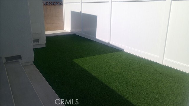 Building Photo - 1907 W 154th Pl