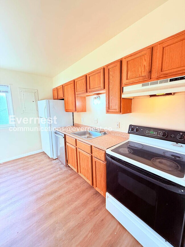 Building Photo - 24612 Berry Ave