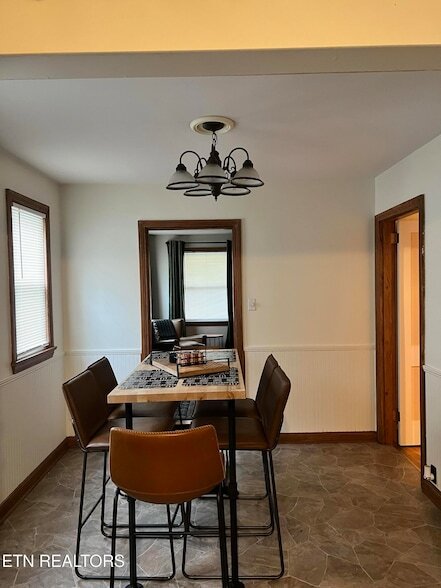 Building Photo - 2404 Tecoma Dr