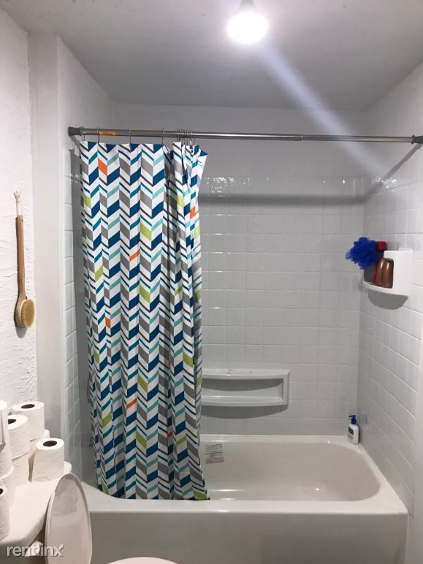 Building Photo - 3 br, 1 bath House - 121 Fairground Ave