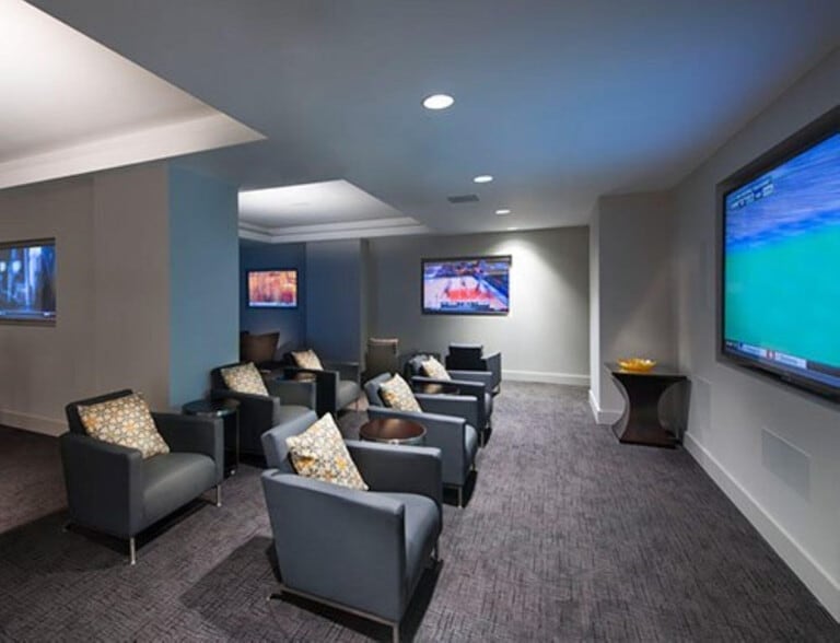 Building Photo - 120 E 40th St