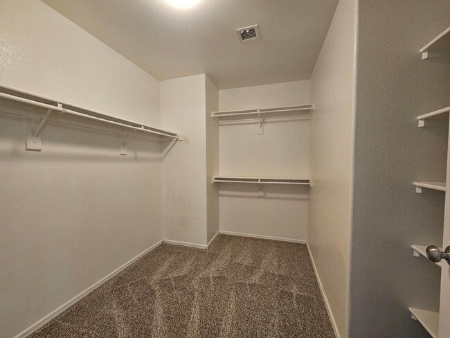 Building Photo - 2294 E Cherry Hills Pl