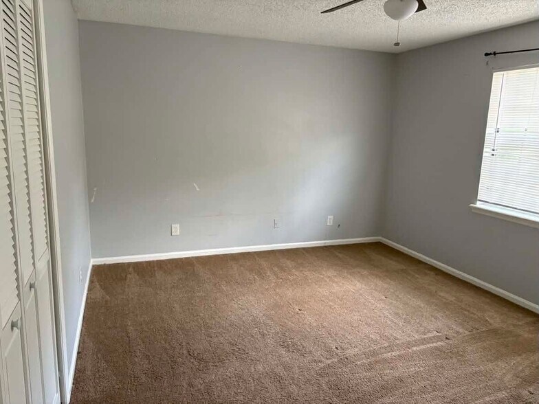 Building Photo - 1205 Bethune St