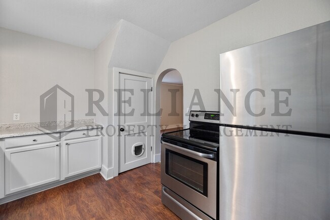 Building Photo - 1119 S Lulu St