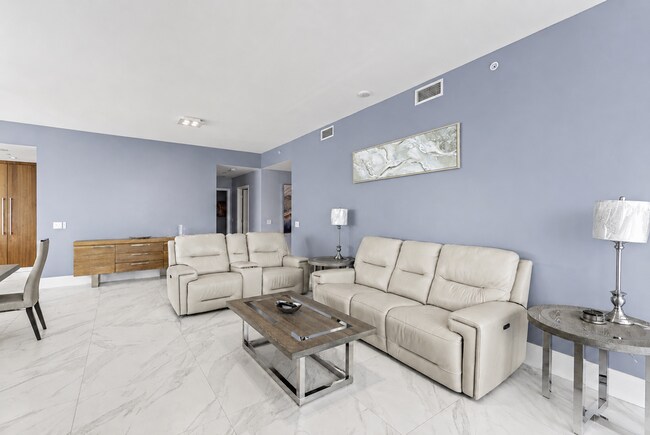 Building Photo - 701 N Fort Lauderdale Beach Blvd