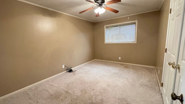Building Photo - 402 Maridale Dr