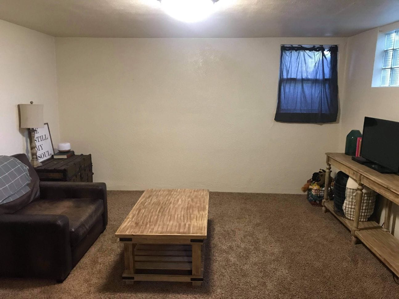 livingroom - 505 Clark Ave