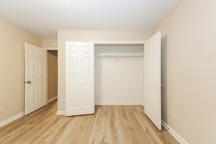 Building Photo - 7152 Olive Ridge Dr