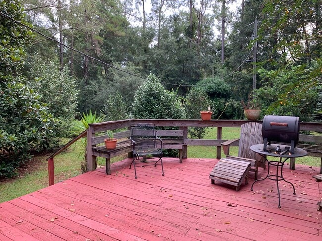 Building Photo - Furnished spacious 3/2.5 home. Corporate a...