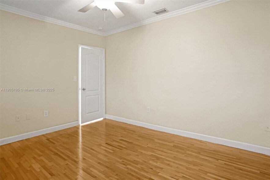 Building Photo - 45 Antilla Ave