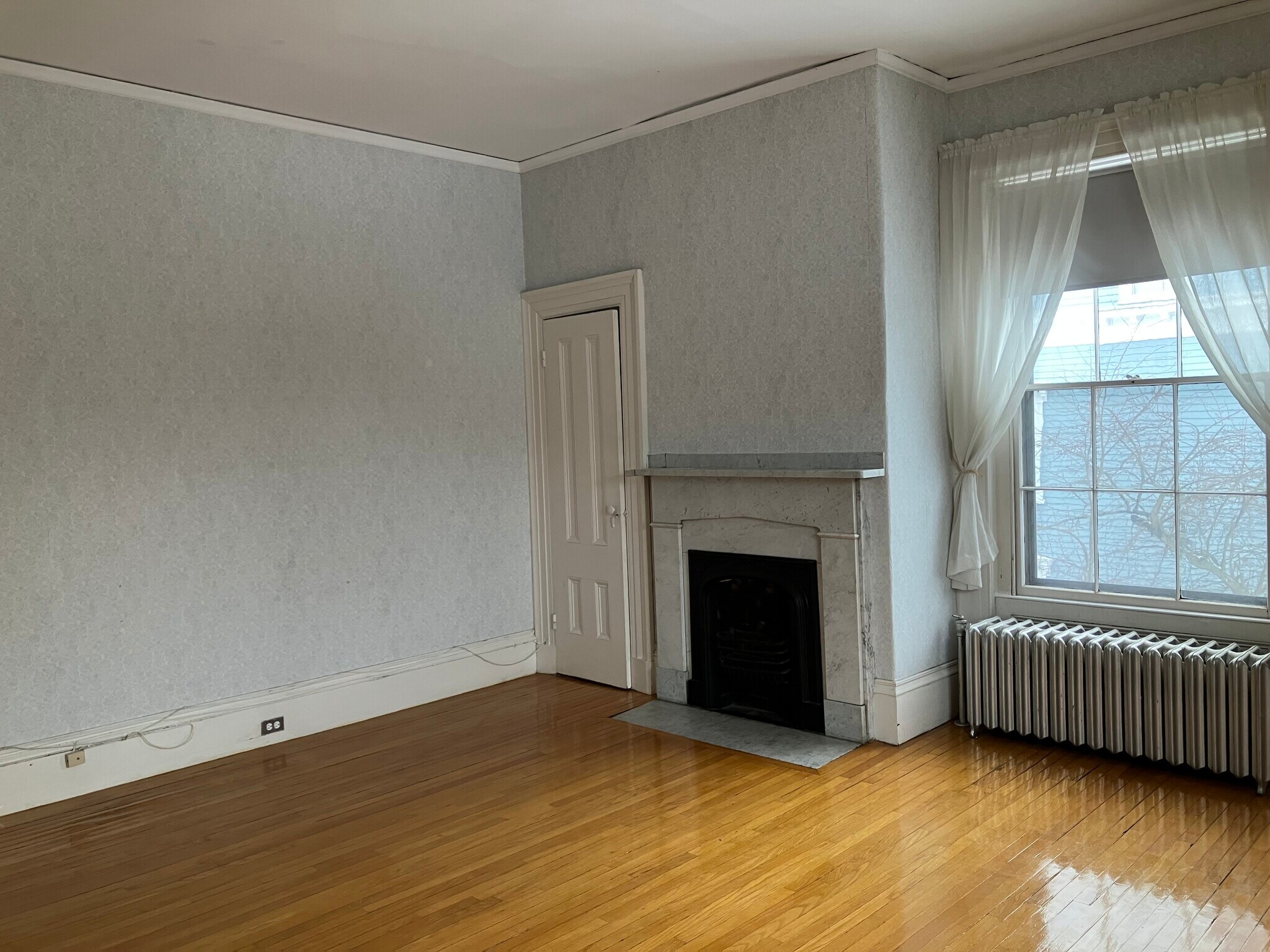 Building Photo - 31 Pleasant St