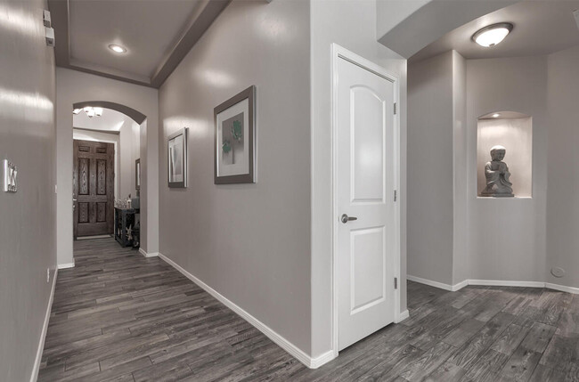 Building Photo - 7360 Skyrocket Dr