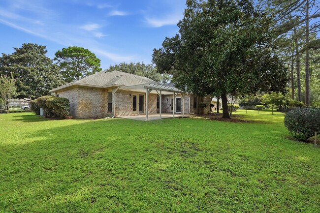 Building Photo - 116 Baywind Dr