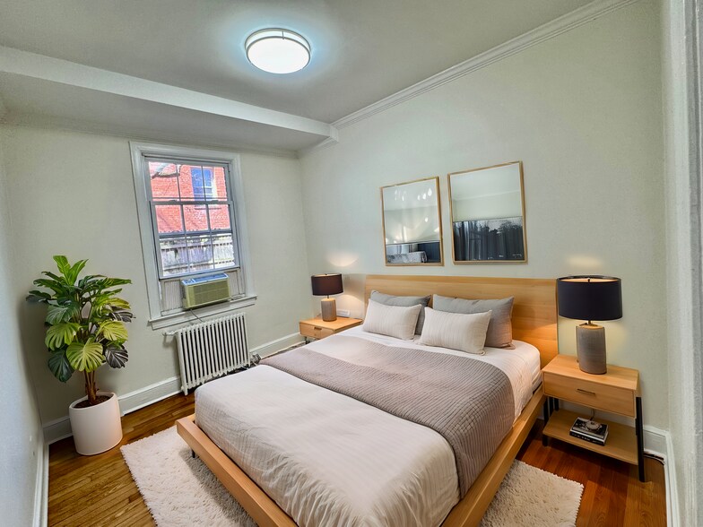 Building Photo - 4024 Calvert St NW